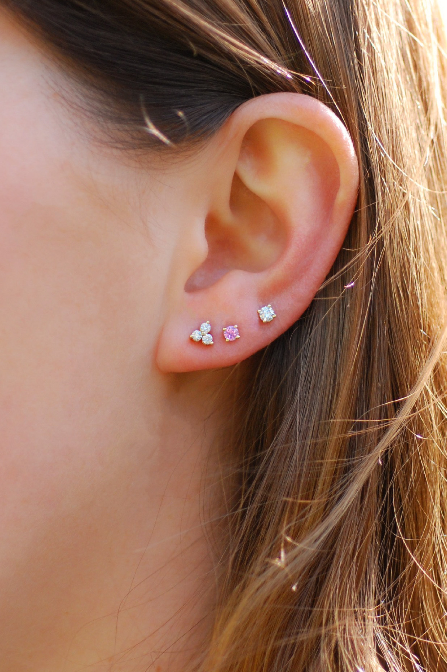 DIAMOND STUD EARRING