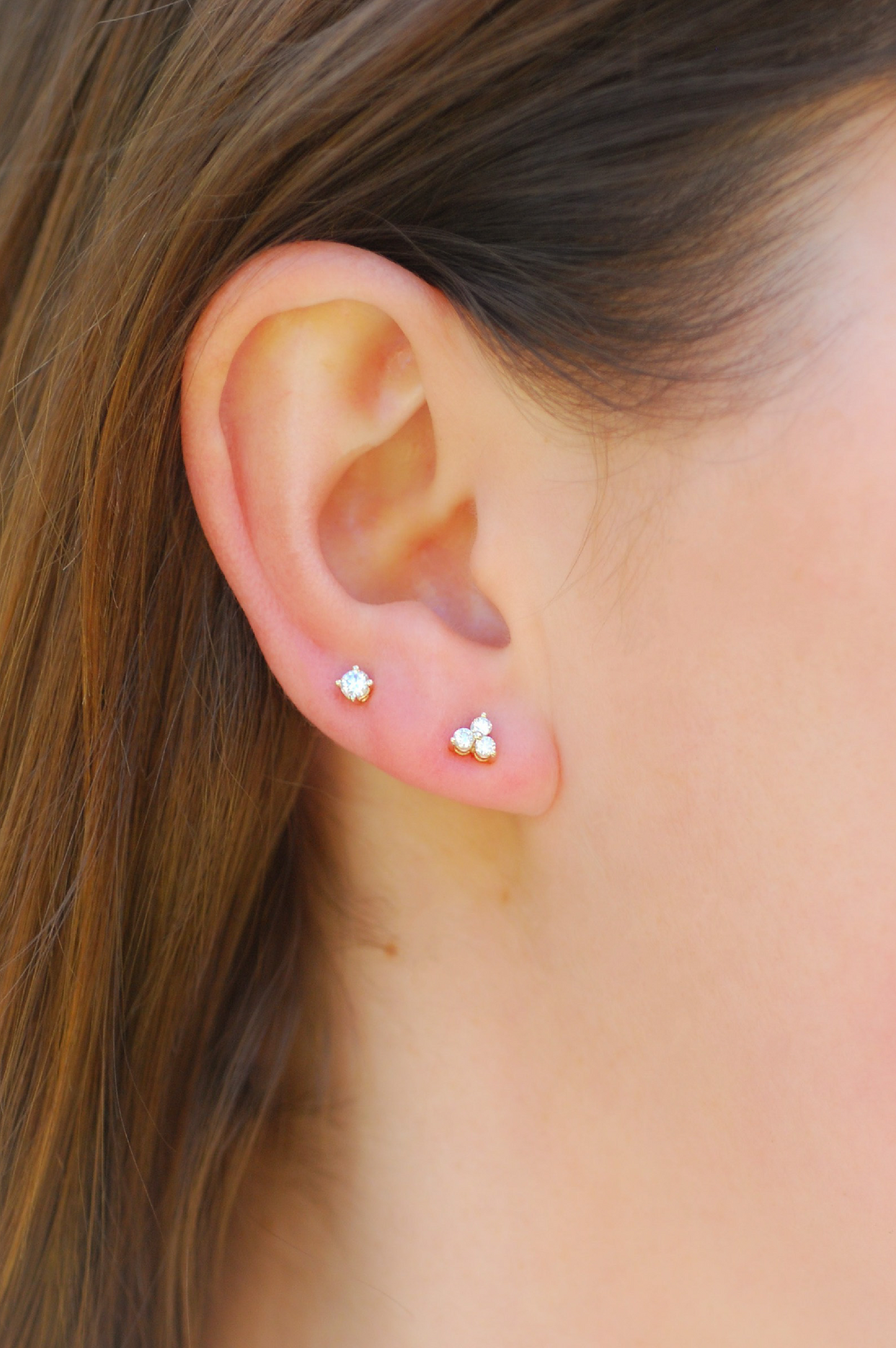 DIAMOND STUD EARRING